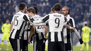 Με show του Ιγκουαίν η Γιούβε «καθάρισε» την Μπολόνια (vid)