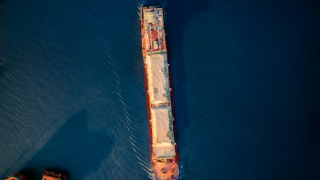 Στενά του Ορμούζ: Ζητούν κρυπτονομίσματα για να επιτρέψουν τη διέλευση πλοίων