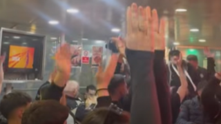 «Ούτε το Αιγαίο δεν μπορεί να μας χωρίσει»: «Απόβαση» των φίλων του ΟΦΗ στον Βόλο