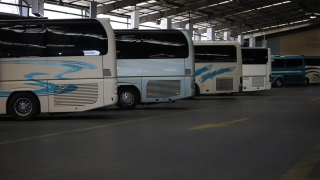 Η στιγμή που λεωφορείο παρασύρει την 24χρονη στο Ωραιόκαστρο - Η ανακοίνωση του ΚΤΕΛ Θεσσαλονίκης