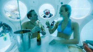 «Pearl»:  Ένα εστιατόριο πέντε μέτρα κάτω από το νερό! (ΒΙΝΤΕΟ)