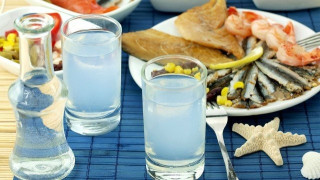 Αύξηση του φόρου κατανάλωσης σε τσίπουρο & τσικουδιά ζητά η Κομισιόν