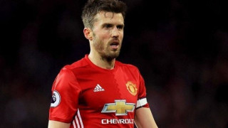 Σκέφτεται το «αντίο»  ο                              Κάρικ