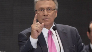 Ψωμιάδης σε Τσίπρα & Μητσοτάκη: Ελάτε να σας μάθω πώς παίζουν το τόπι!