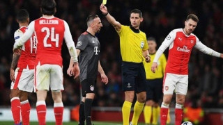 Επικό τρολάρισμα των οπαδών της Αρσεναλ   στον Σιδηρόπουλο