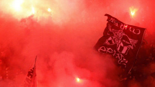 «Μια γροθιά»    λαός-ομάδα      στη μεγάλη… αντεπίθεση