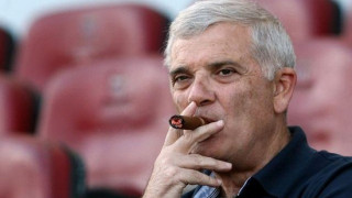 Στα     αποδυτήρια        ο           Μελισσανίδης!