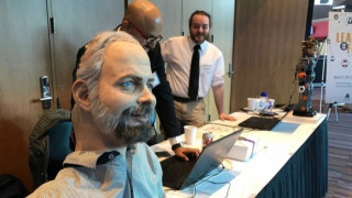Ρομπότ παίρνει εκφράσεις πόνου και φόβου και βοηθά γιατρούς (vid)