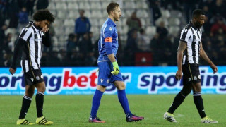 Οικτρή εμφάνιση και                 διαιτητική παρωδία