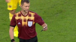 Βρήκε iPhone στον αγωνιστικό χώρο (video)