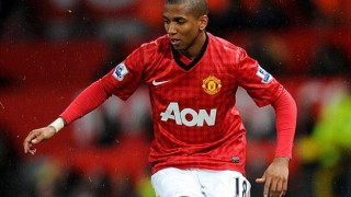 Ο Άσλεϊ Γιανγκ «σπάει» την σιωπή του για την κουτσουλιά! (video)