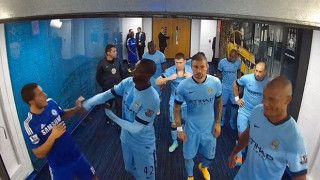 «Φιλικά» χαστούκια από τον Τουρέ στον Αζάρ (video)