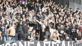 Πότισαν φαρμάκι τον κόσμο που τους κερνά ροδόσταμο