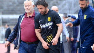 «Σκαριά» στον       Τάτο για... κόψιμο         καριέρας