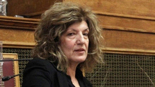 Η Σία Αναγνωστοπούλου απαντά στον Ντάισελμπλουμ ως πουτ@ν@ του Νότου!