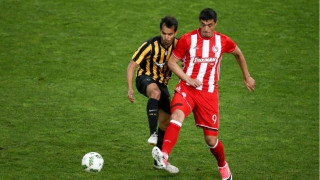 Xαλάει τον         κόσμο             γιατί κακόμαθε