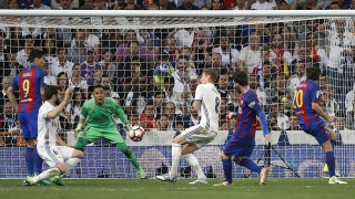 ΚΟΥΡΣΑ  ΤΙΤΛΟΥ:  Λεπτές  ισορροπίες  (pics+videos)