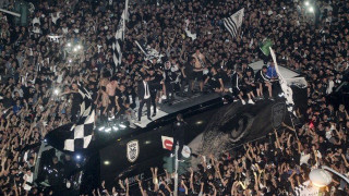 Βρώμικος        πόλεμος,  πανικός    στο     σύστημα