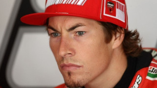 «Έφυγε»                  ο                Νίκι  Χέιντεν