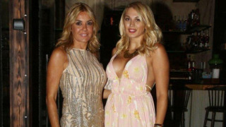 Με σούπερ σέξι φόρεμα γιόρτασε τα 48α γενέθλιά της η Χριστίνα Παππά