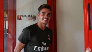 Ανακοίνωσε              Αντρέ    Σίλβα       η Μίλαν