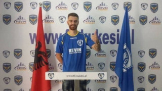 Στα «βυσσινί» της ΑΕΛ ο Άλμπα                 Άλλα