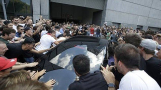 «Κάηκε» το Μιλάνο για τον          Μπονούτσι (video)