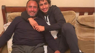 Δεν     έχει    μιλήσει    ούτε    στον    πατέρα του…