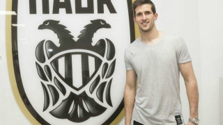 Ρέι           για         να σπάσει         η παράδοση