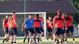 Σε δράση   Ολυμπιακός και ΑΕΚ   στο Champions League