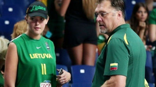 Φοβερός Σαμπόνις, καλάθι με ραβέρσα από το κέντρο (vid)