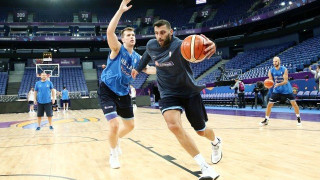 Με τραυματία τον Μάντζαρη ολοκληρώθηκε η προπόνηση της Εθνικής (vids)