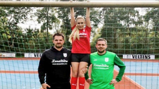 Διάσημη πορνοστάρ χορηγός σε γερμανική ομάδα (pics)