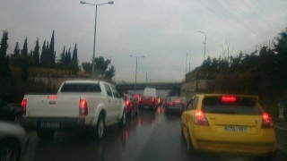Μποτιλιάρισμα στον Περιφερειακό, λόγω εκτροπής αυτοκινήτου