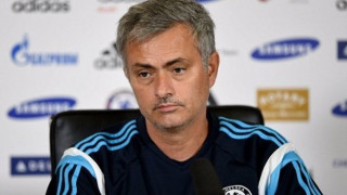 Μουρίνιο: «Για να πουλήσει βιβλία τα λέει ο Κιν»!