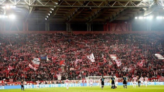 «Επίθεση» της Θύρας 7 στους παίκτες του       Λεμονή