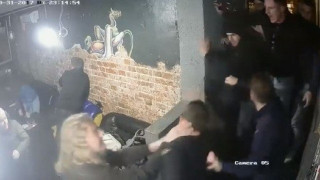 Αγριο ξύλο μεταξύ οπαδών της Σαχτάρ και της Φέγενορντ (vid)