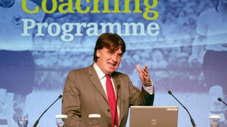 Τι κρύβεται πίσω  από τον «εμφύλιο» και τη νέα «τρικυμία» στο λιμάνι;