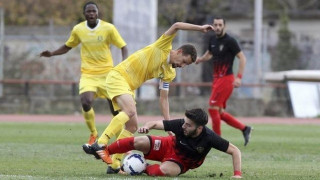 «Πονάει»                         αριστερά ο Απόλλων