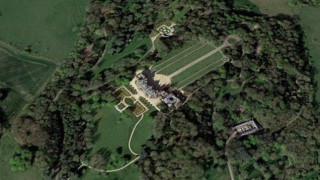 Αγγλία: Σύγκρουση αεροπλάνου με ελικόπτερο - Φόβοι για πολλούς νεκρούς