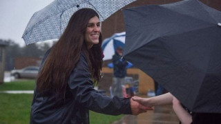 H πρώτη εκλεγμένη τρανσέξουαλ πολιτικός στο κοινοβούλιο της Βιρτζίνια