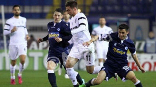 Συνήθεια τα... σφιχτά                                          ντέρμπι