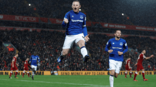 Όρθια στο «Άνφιλντ» η                         Έβερτον