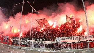 Τέρμα οι αγκαλίτσες και τα φιλάκια  σε χαιδεμένους και κοιμισμένους...