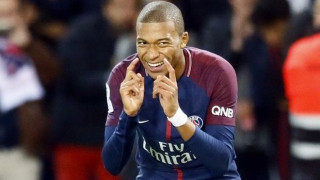 Σπάει           τα      κοντέρ      ο         Μπαπέ