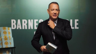 Δείτε τι                  συμβούλεψε ο Τομ Χανκς τους νεαρούς άνδρες