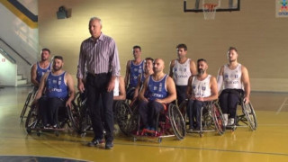 Η επιστροφή του Νίκου Γκάλη στο                     παρκέ (vid)