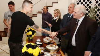 Μελισσανίδης σε Βράνιες:            «Δεν σε πουλάμε»