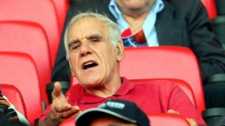«Ποιος Γιακουμάκης και Αραούχο; Πέντε τέτοιους θέλει ο Πρίγιοβιτς» (v)
