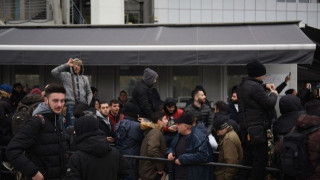 Της κακομοίρας: Πήραν τα  «πετσιά»   τα   εισιτήρια;